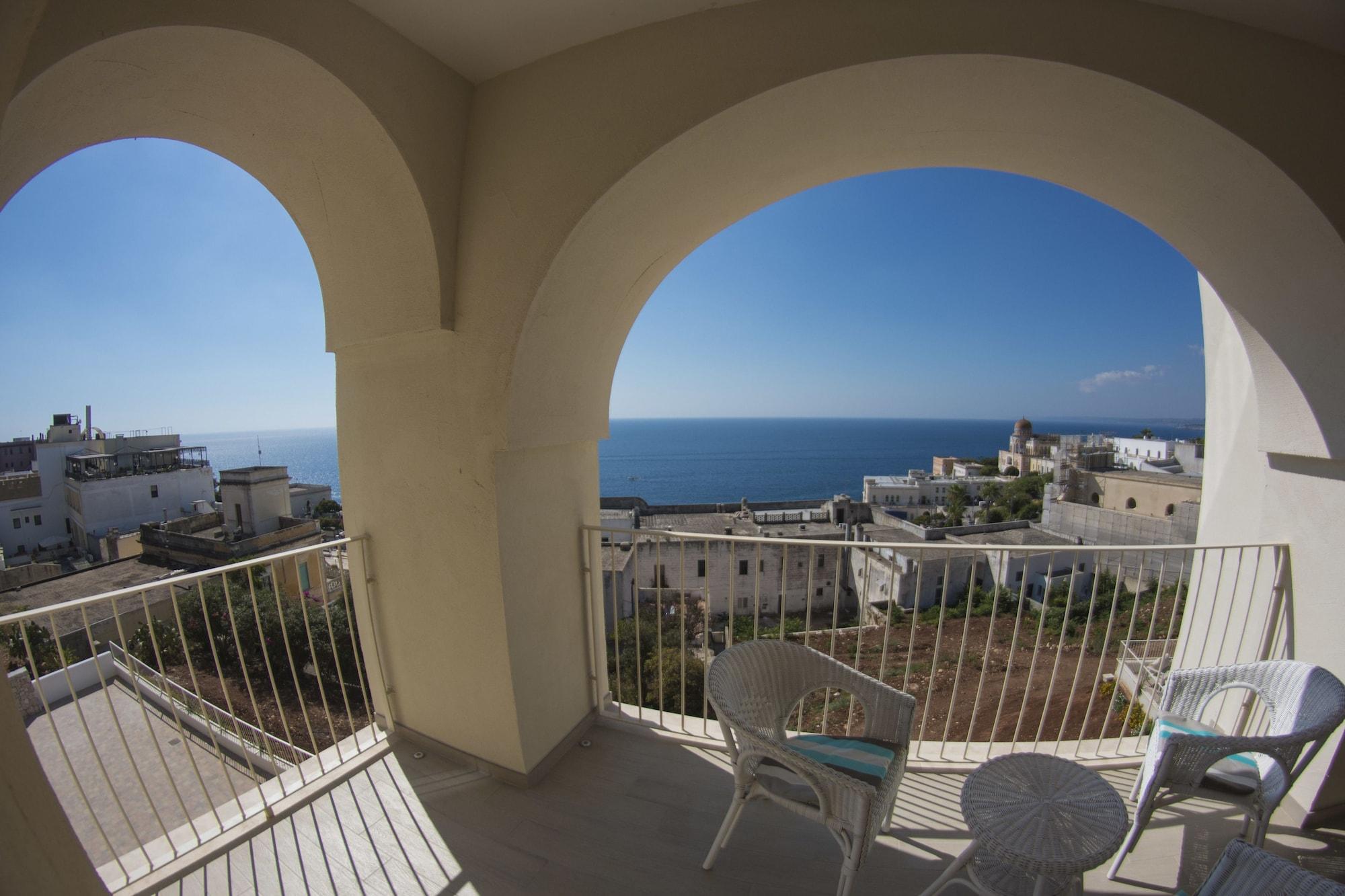 Est Hotel Santa Cesarea Terme Exterior foto