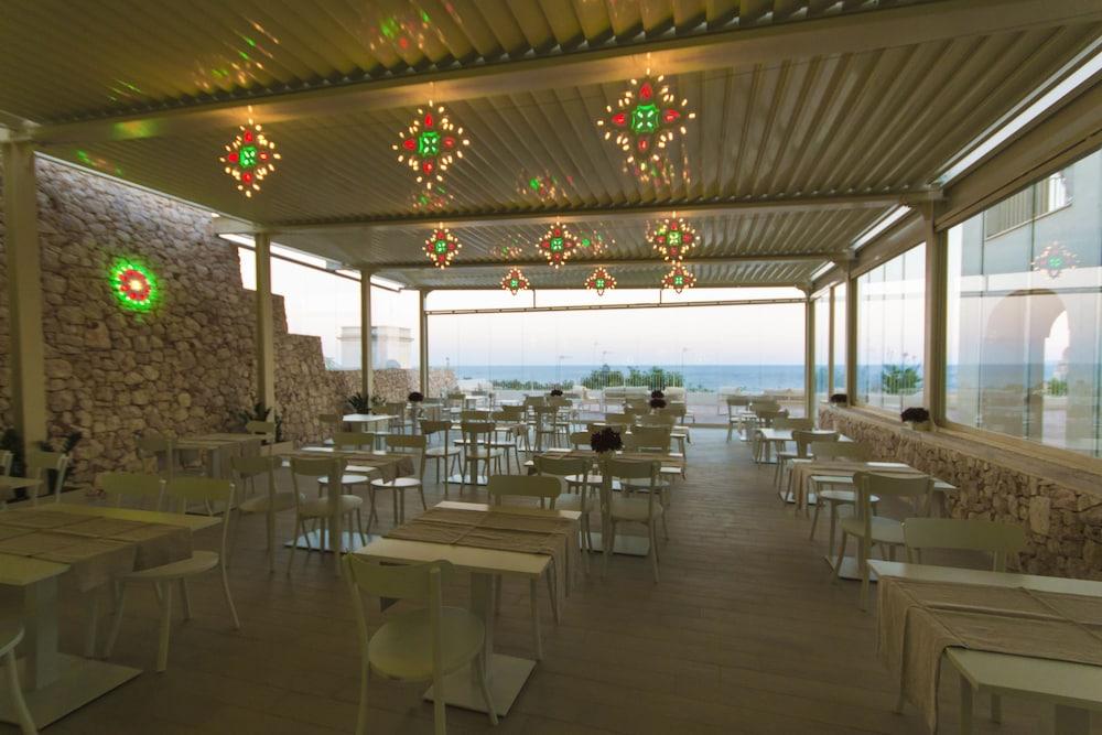 Est Hotel Santa Cesarea Terme Exterior foto